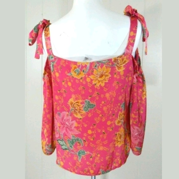 Forever 21 Plus Floral Satin Cold Shoulder Top - Picture 3 of 5